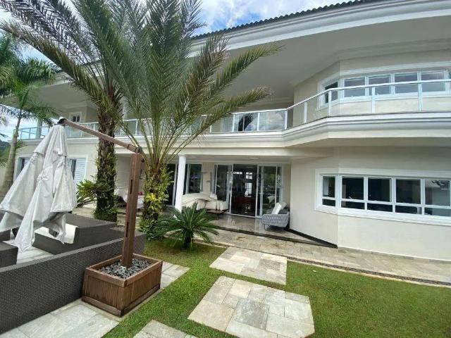 Casa / Sobrado em Condomínio para Locação em Guarujá/SP Enseada 7 Quartos
