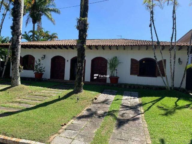 Casa / Sobrado em Condomínio para Locação em Guarujá/SP Jardim Acapulco 4 Quartos