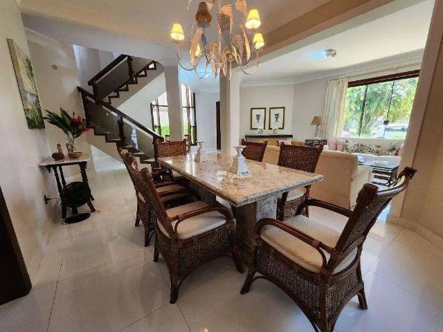 Casa / Sobrado em Condomínio para Locação em Guarujá/SP Jardim Acapulco 4 Quartos