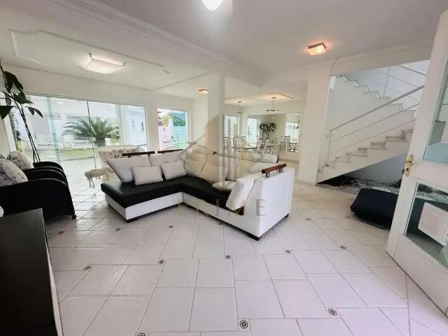 Casa / Sobrado em Condomínio para Locação em Guarujá/SP Jardim Acapulco 4 Quartos