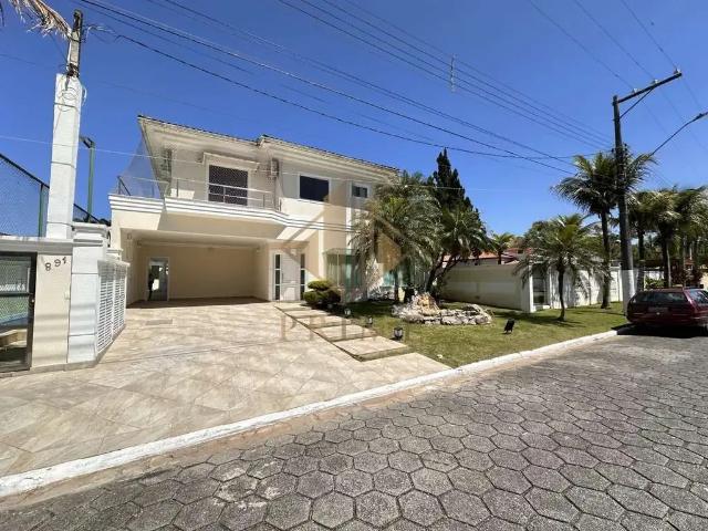 Casa / Sobrado em Condomínio para Locação em Guarujá/SP Jardim Acapulco 4 Quartos
