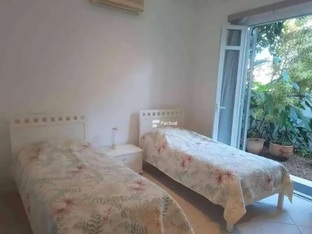 Casa / Sobrado em Condomínio para Locação em Guarujá/SP Jardim Acapulco 6 Quartos