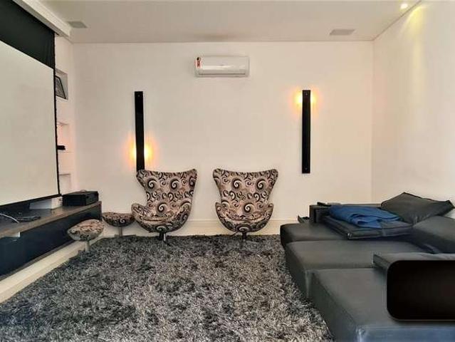Casa / Sobrado em Condomínio para Locação em Guarujá/SP Jardim Acapulco 6 Quartos