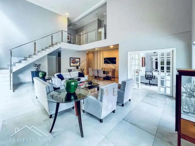 Casa / Sobrado em Condomínio para Locação em Guarujá/SP Jardim Acapulco 6 Quartos