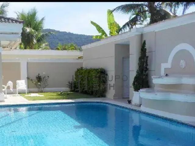 Casa / Sobrado em Condomínio para Locação em Guarujá/SP Jardim Acapulco 6 Quartos
