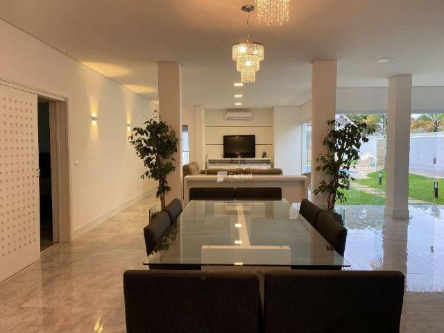 Casa / Sobrado em Condomínio para Locação em Guarujá/SP Jardim Acapulco 7 Quartos