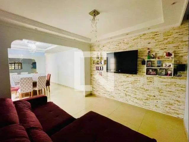 Casa / Sobrado em Condomínio para Locação em Guarulhos/SP Jardim Guilhermino 2 Quartos