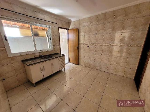 Casa / Sobrado em Condomínio para Locação em Guarulhos/SP Jardim do Papai 3 Quartos