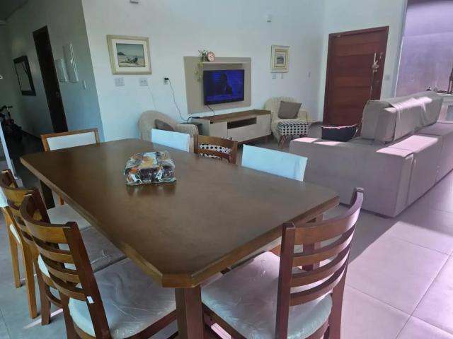 Casa / Sobrado em Condomínio para Locação em Imbituba/SC Araçatuba 4 Quartos