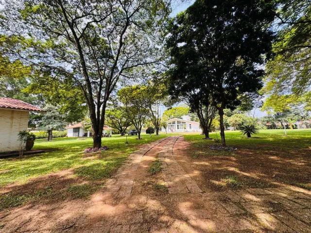 Casa / Sobrado em Condomínio para Locação em Indaiatuba/SP Chácara Polaris 6 Quartos