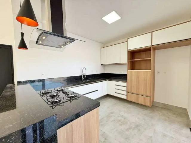 Casa / Sobrado em Condomínio para Locação em Indaiatuba/SP Jardim Piemonte 3 Quartos