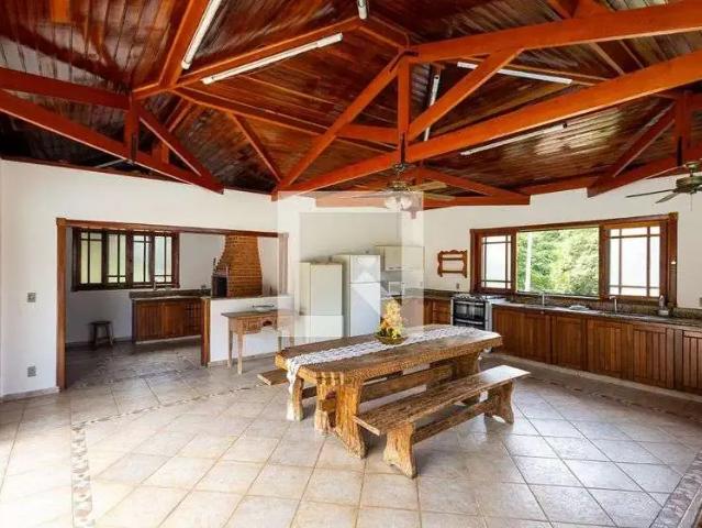 Casa / Sobrado em Condomínio para Locação em Indaiatuba/SP Parque São Lourenço 4 Quartos