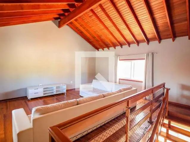Casa / Sobrado em Condomínio para Locação em Indaiatuba/SP Vila Suíça 5 Quartos