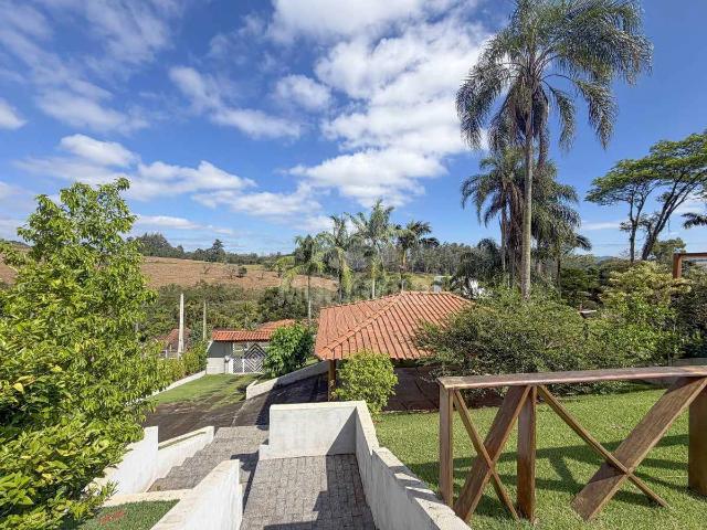 Casa / Sobrado em Condomínio para Locação em Itatiba/SP Cachoeiras do Imaratá 3 Quartos