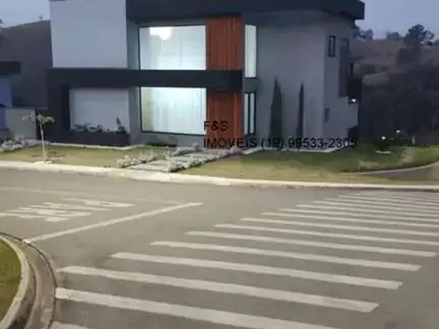 Casa / Sobrado em Condomínio para Locação em Itatiba/SP Bairro Itapema 4 Quartos