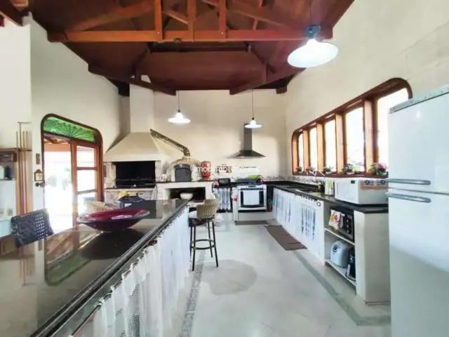 Casa / Sobrado em Condomínio para Locação em Itatiba/SP Jardim das Laranjeiras 4 Quartos