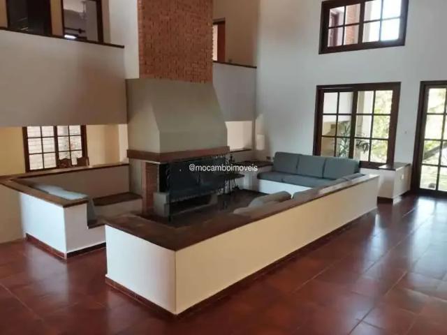 Casa / Sobrado em Condomínio para Locação em Itatiba/SP Parque das Laranjeiras 4 Quartos