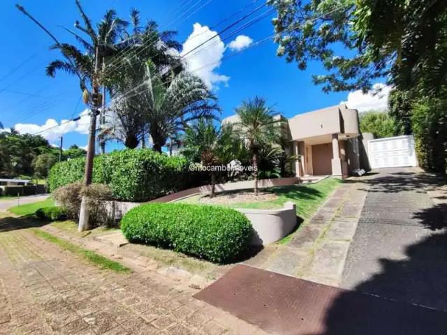 Casa / Sobrado em Condomínio para Locação em Itatiba/SP Parque das Laranjeiras 4 Quartos