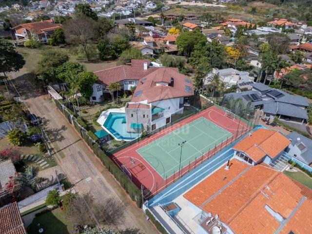 Casa / Sobrado em Condomínio para Locação em Itatiba/SP Parque das Laranjeiras 6 Quartos