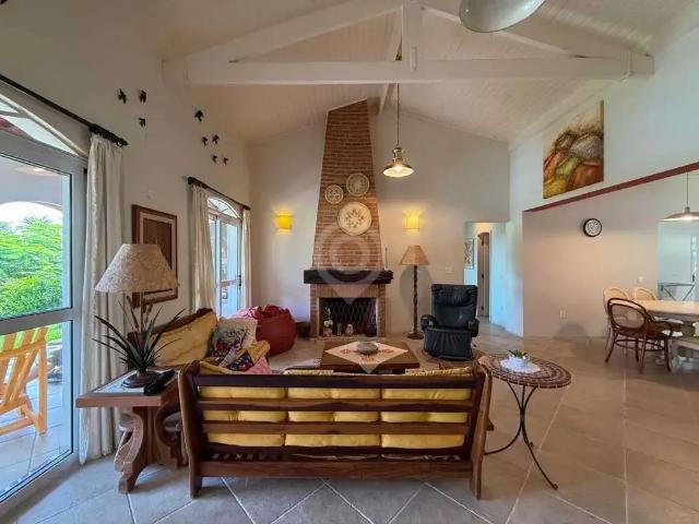 Casa / Sobrado em Condomínio para Locação em Itatiba/SP Ville Chamonix 5 Quartos