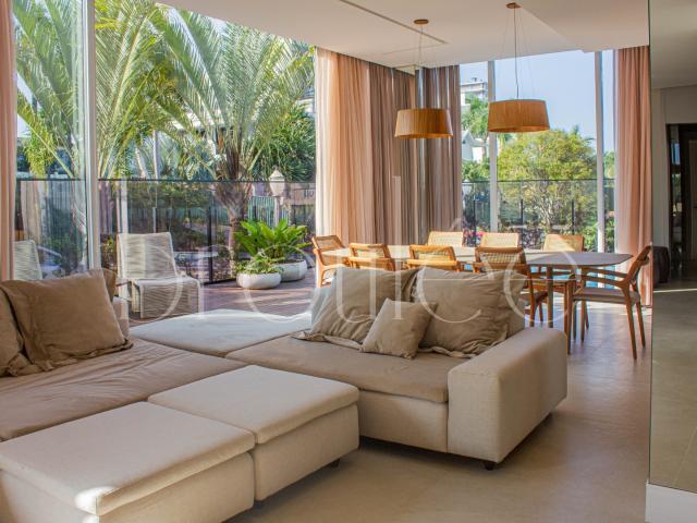 Casa / Sobrado em Condomínio para Locação em Itajaí/SC Balneário Santa Clara 4 Quartos