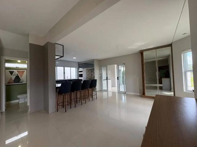 Casa / Sobrado em Condomínio para Locação em Itajaí/SC Cordeiros 3 Quartos