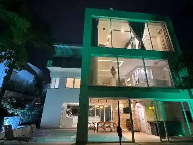 Casa / Sobrado em Condomínio para Locação em Itajaí/SC Praia Brava de Itajaí 6 Quartos