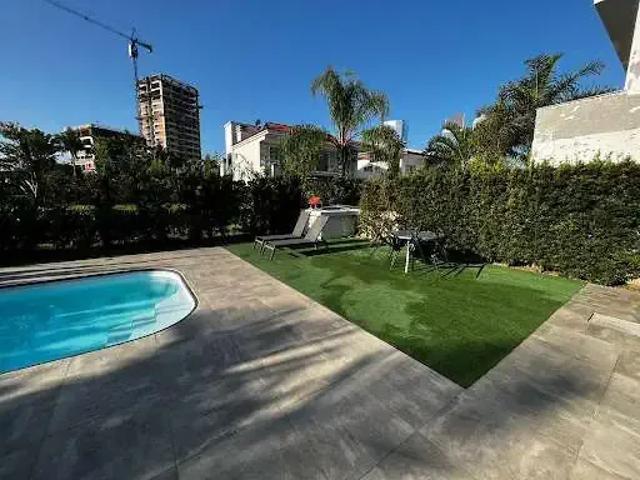 Casa / Sobrado em Condomínio para Locação em Itajaí/SC Praia Brava 3 Quartos