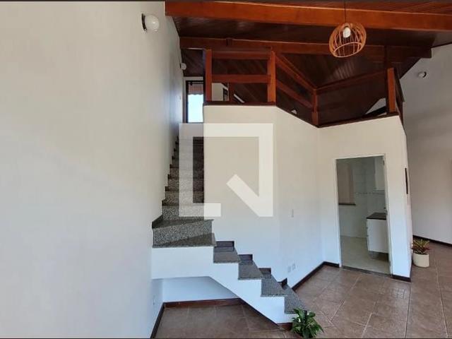 Casa / Sobrado em Condomínio para Locação em Itaquaquecetuba/SP Jardim Odete 3 Quartos