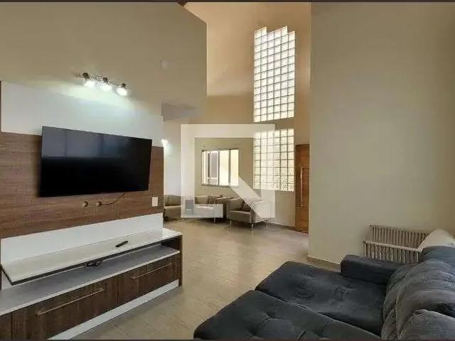 Casa / Sobrado em Condomínio para Locação em Itaquaquecetuba/SP Jardim Odete 4 Quartos