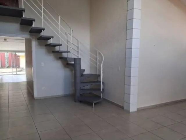 Casa / Sobrado em Condomínio para Locação em Jandira/SP Jardim do Golf I 3 Quartos