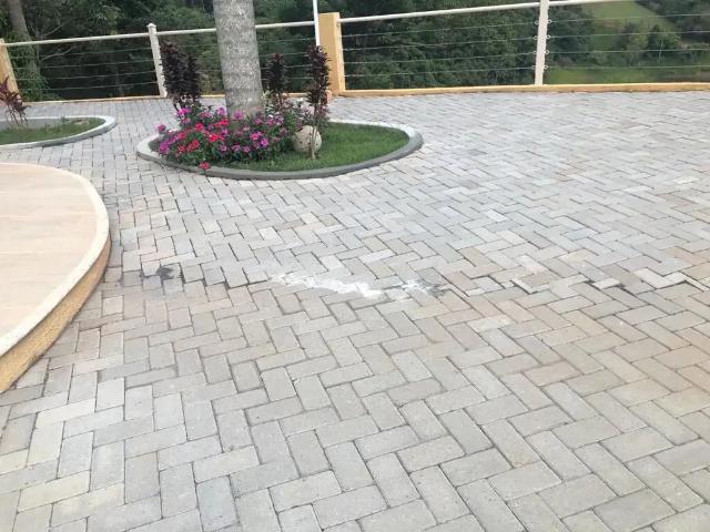 Casa / Sobrado em Condomínio para Locação em Jacareí/SP Chácaras Condomínio Recanto Pássaros II 5 Quartos