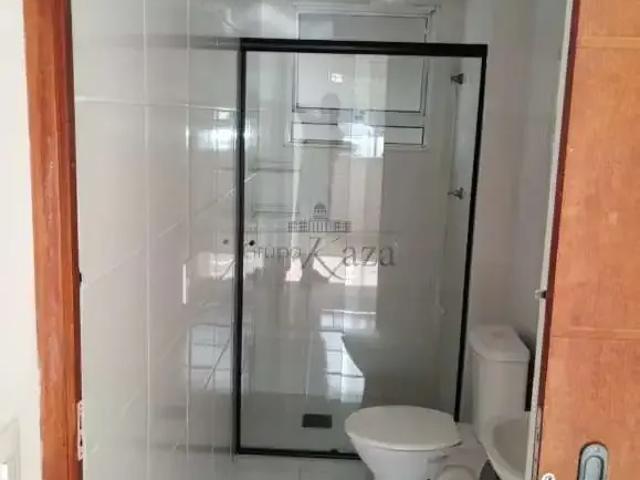 Casa / Sobrado em Condomínio para Locação em Jacareí/SP Jardim Marcondes 3 Quartos