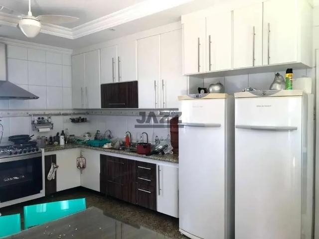 Casa / Sobrado em Condomínio para Locação em Jacareí/SP Jardim Altos de Santana I 4 Quartos