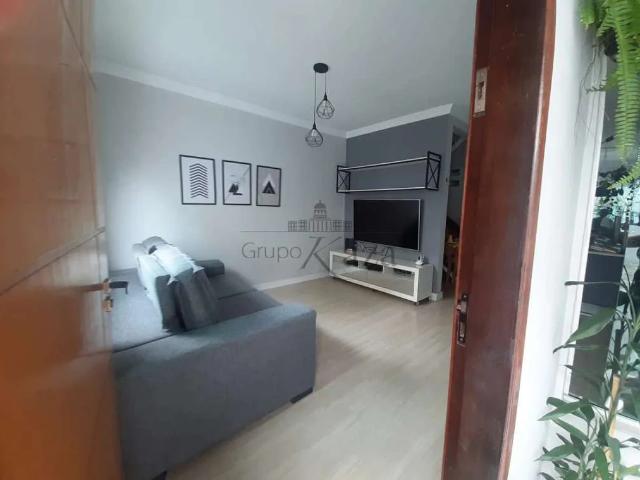 Casa / Sobrado em Condomínio para Locação em Jacareí/SP Jardim Altos de Santana I 3 Quartos