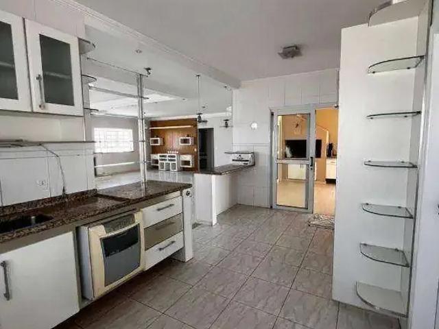 Casa / Sobrado em Condomínio para Locação em Jacareí/SP Jardim Altos de Santana I 3 Quartos
