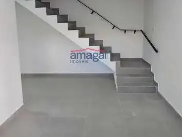 Casa / Sobrado em Condomínio para Locação em Jacareí/SP Jardim América 2 Quartos