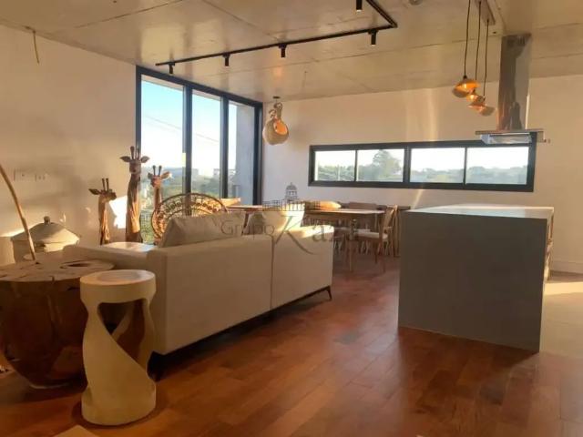 Casa / Sobrado em Condomínio para Locação em Jacareí/SP Jardim Califórnia 3 Quartos