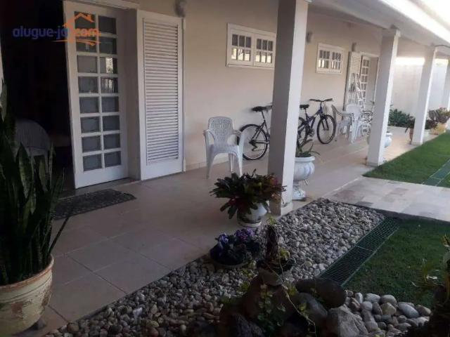 Casa / Sobrado em Condomínio para Locação em Jacareí/SP Jardim Califórnia 4 Quartos
