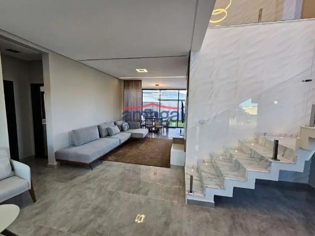 Casa / Sobrado em Condomínio para Locação em Jacareí/SP Jardim Jacinto 3 Quartos