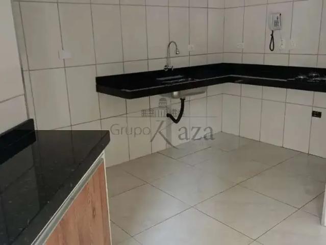 Casa / Sobrado em Condomínio para Locação em Jacareí/SP Jardim Paraíba 3 Quartos