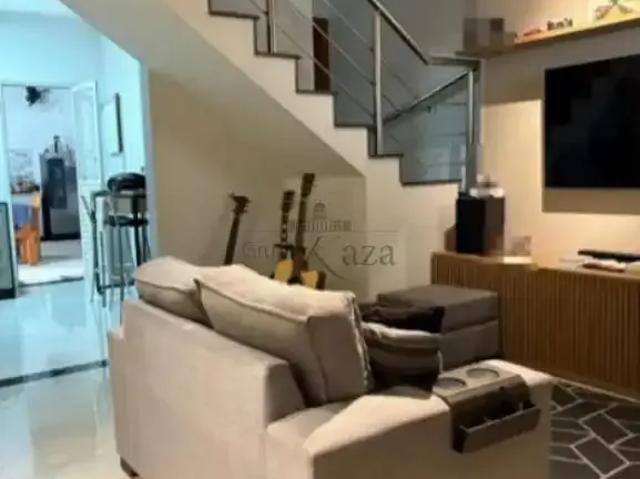 Casa / Sobrado em Condomínio para Locação em Jacareí/SP Jardim Primavera 2 Quartos