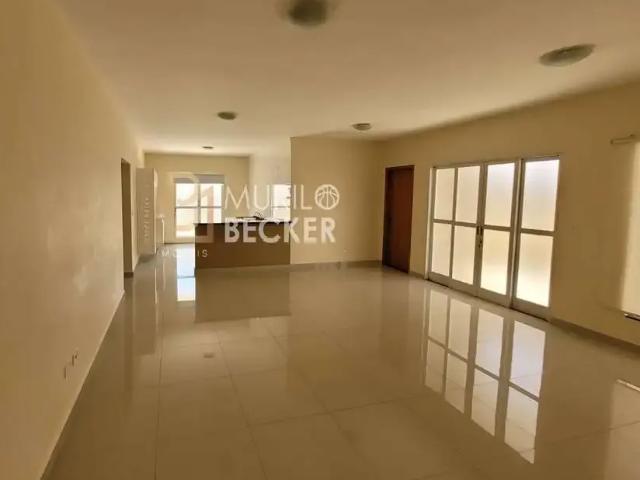 Casa / Sobrado em Condomínio para Locação em Jacareí/SP Loteamento Villa Branca 3 Quartos