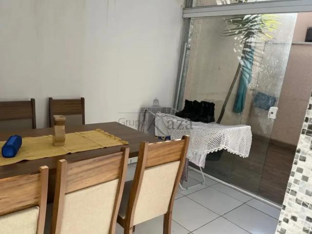 Casa / Sobrado em Condomínio para Locação em Jacareí/SP Loteamento Villa Branca 2 Quartos