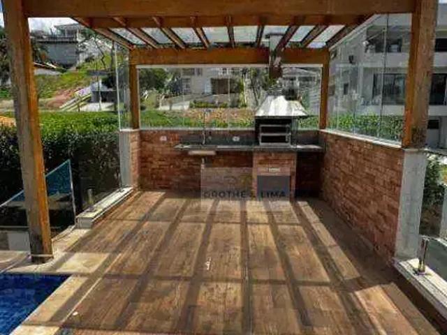 Casa / Sobrado em Condomínio para Locação em Jacareí/SP Parque Mirante do Vale 6 Quartos