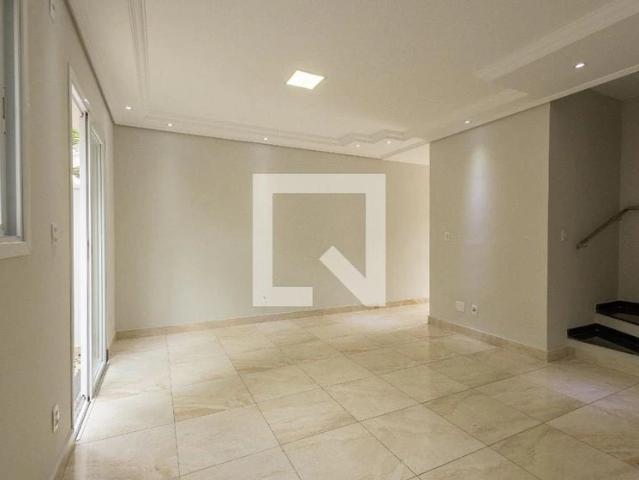 Casa / Sobrado em Condomínio para Locação em Jacareí/SP Parque Brasil 3 Quartos