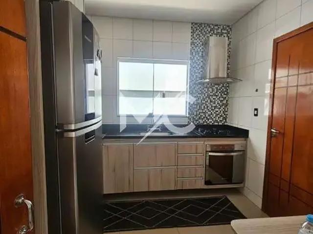 Casa / Sobrado em Condomínio para Locação em Jacareí/SP Parque Califórnia 3 Quartos