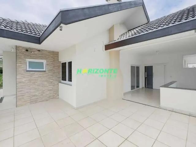 Casa / Sobrado em Condomínio para Locação em Jacareí/SP Rio Comprido 6 Quartos