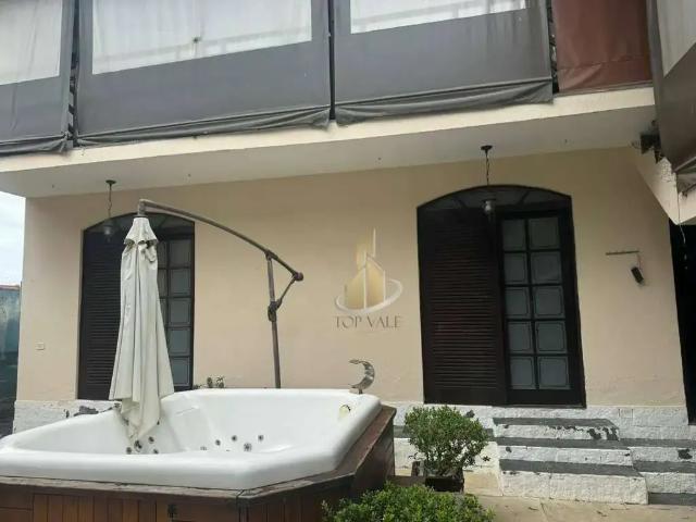 Casa / Sobrado em Condomínio para Locação em Jacareí/SP Vila Zezé 4 Quartos