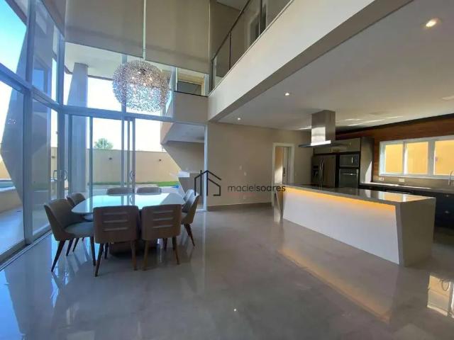 Casa / Sobrado em Condomínio para Locação em Jaguariúna/SP Chácara São José 4 Quartos